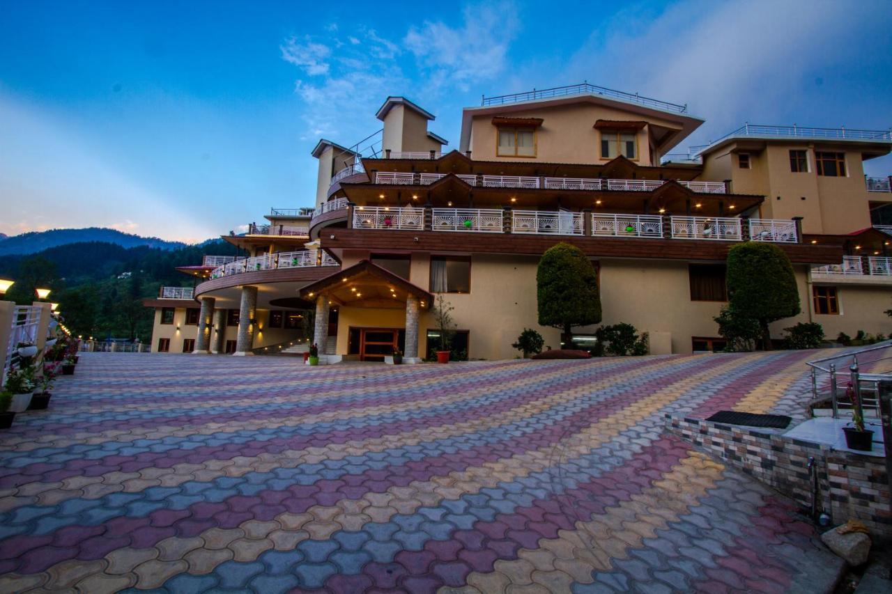 Anand Vardhan Resorts Manāli エクステリア 写真