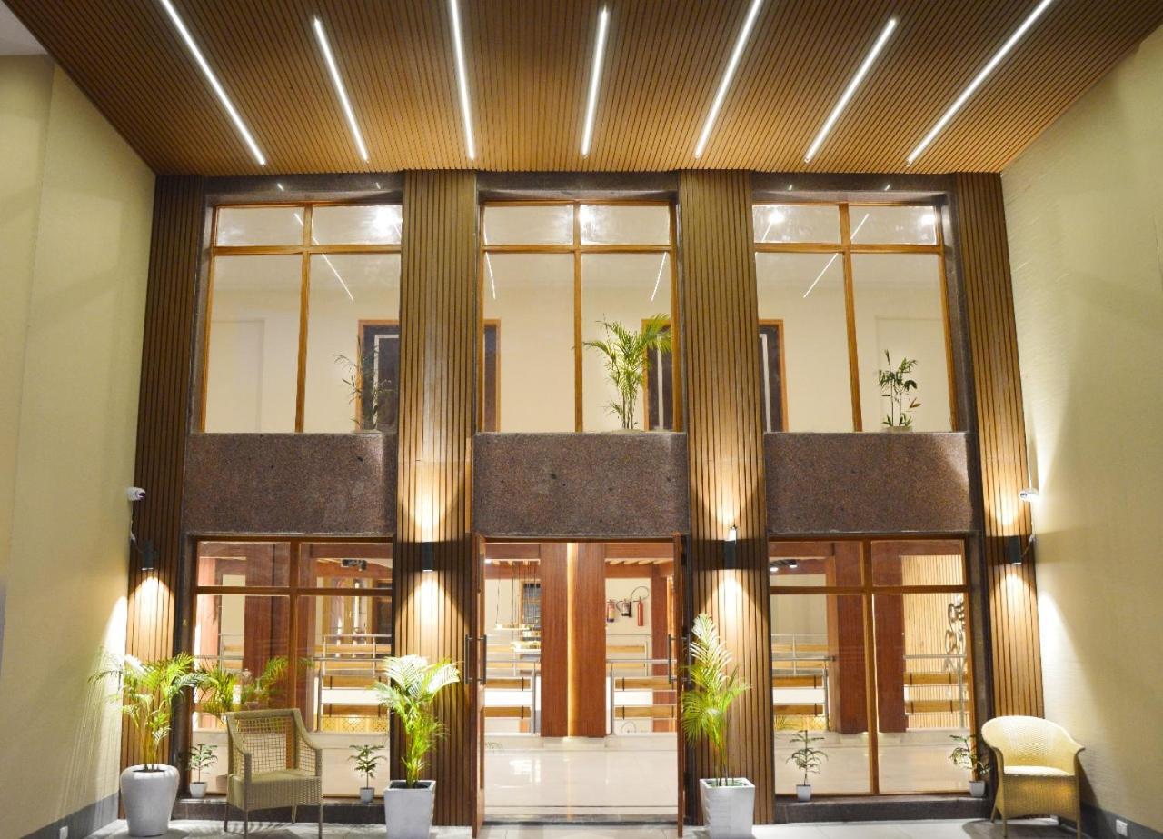 Anand Vardhan Resorts Manāli エクステリア 写真